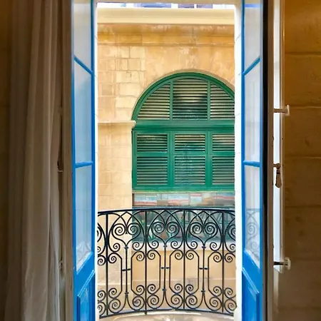 Apartment Centre
