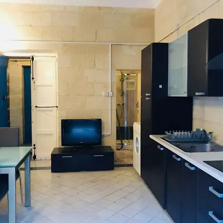 Apartment Centre *